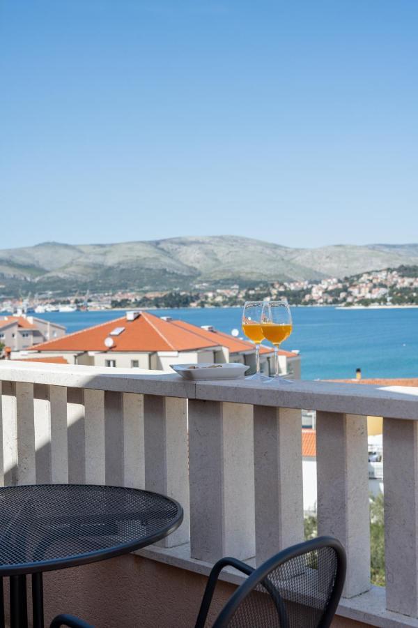 Dalmatia Apartment Znjan Сплит Экстерьер фото